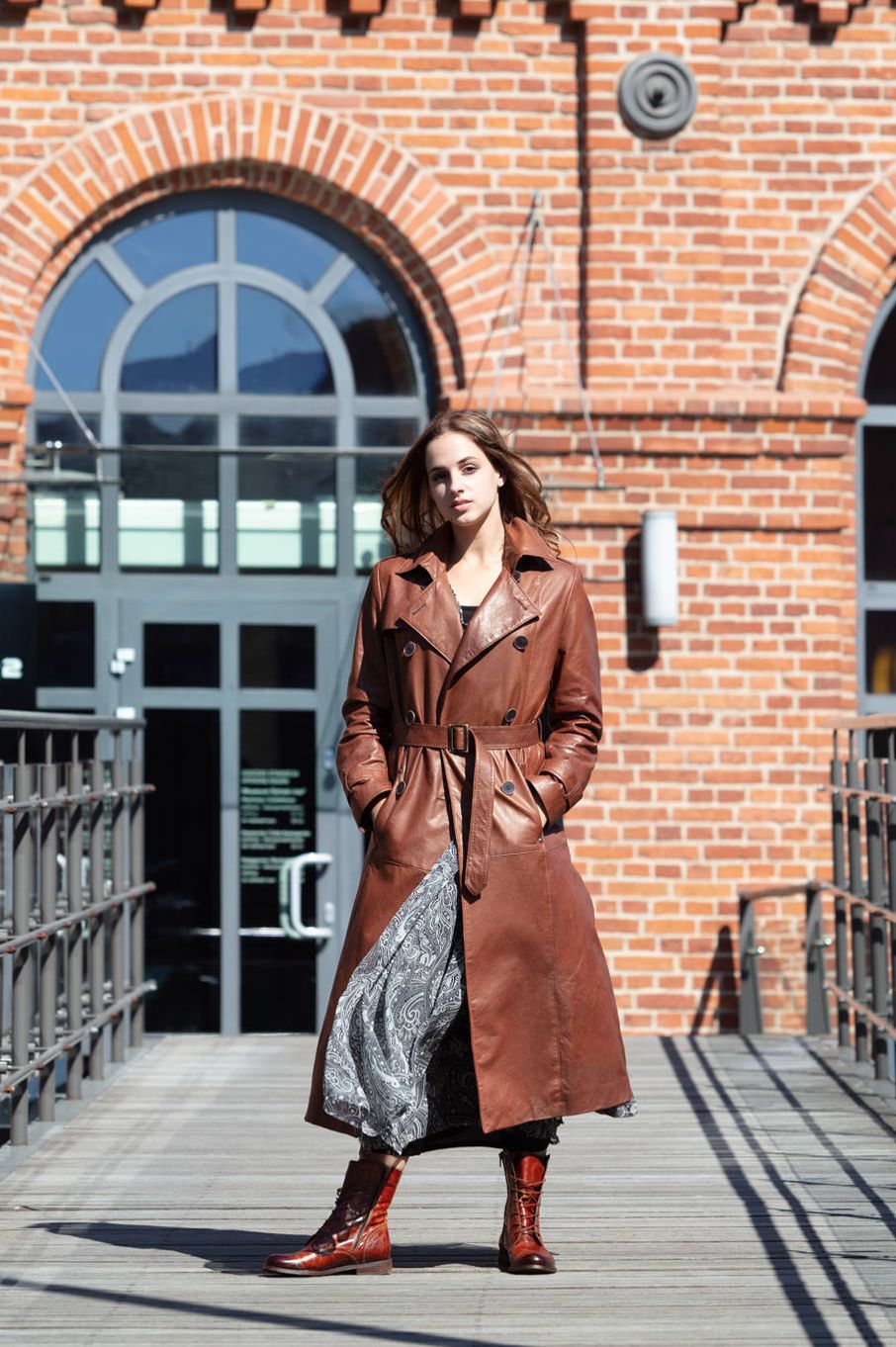 sukienka maxi, sukienka z jedwabiu, wyjątkowa sukienka z jedwabiu, sukienka maxi, sukienka z paskiem, długa sukienka na wesele, sukienka ze skórzanym paskiem