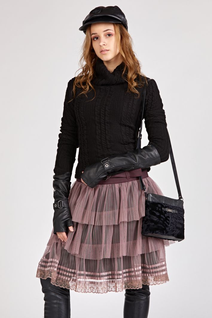 spódnica z tiulu i skóry, tiulowa spódnica ze skórzanym karczkiem i paskiem, spódnica karczek i pasek ze skóry włoskiej, spódnica z karczkiem ze skóry naturalnej i plisowanego tiulu, spódnica z karczkiem ze skóry naturalnej