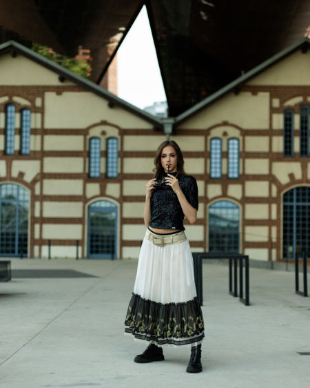 125021 Top Z Cekinami Black