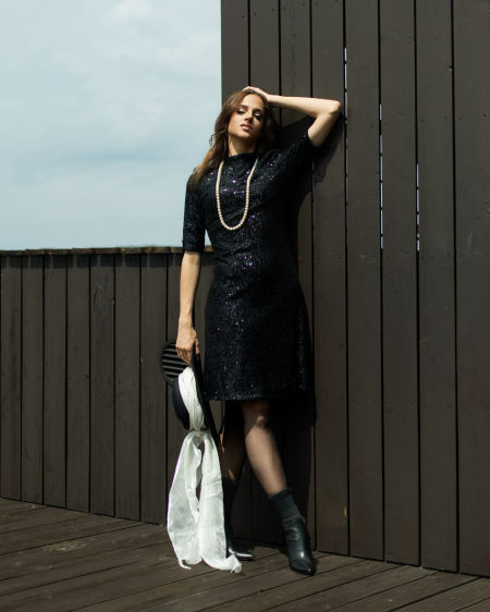 125016 Sukienka Mała Czarna Z Cekinami Black